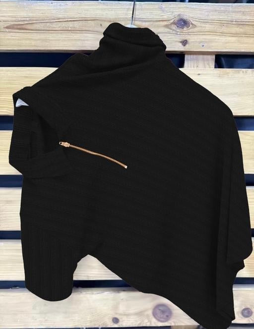 Black Half-Sleeve Tee with Zip Collar – Sleek, Stylish, and Comfortable